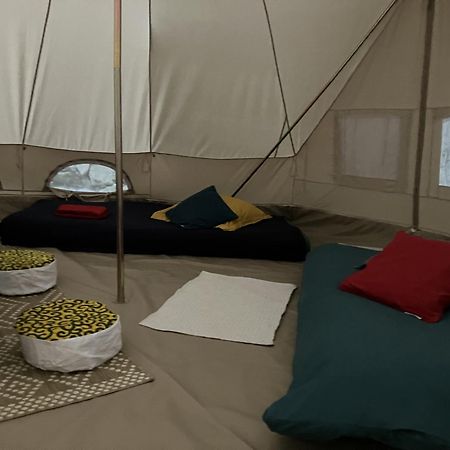 Grande Tente Tipi En Pleine Foret Burzet Екстериор снимка