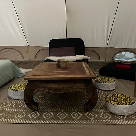 Grande Tente Tipi En Pleine Foret Burzet Екстериор снимка