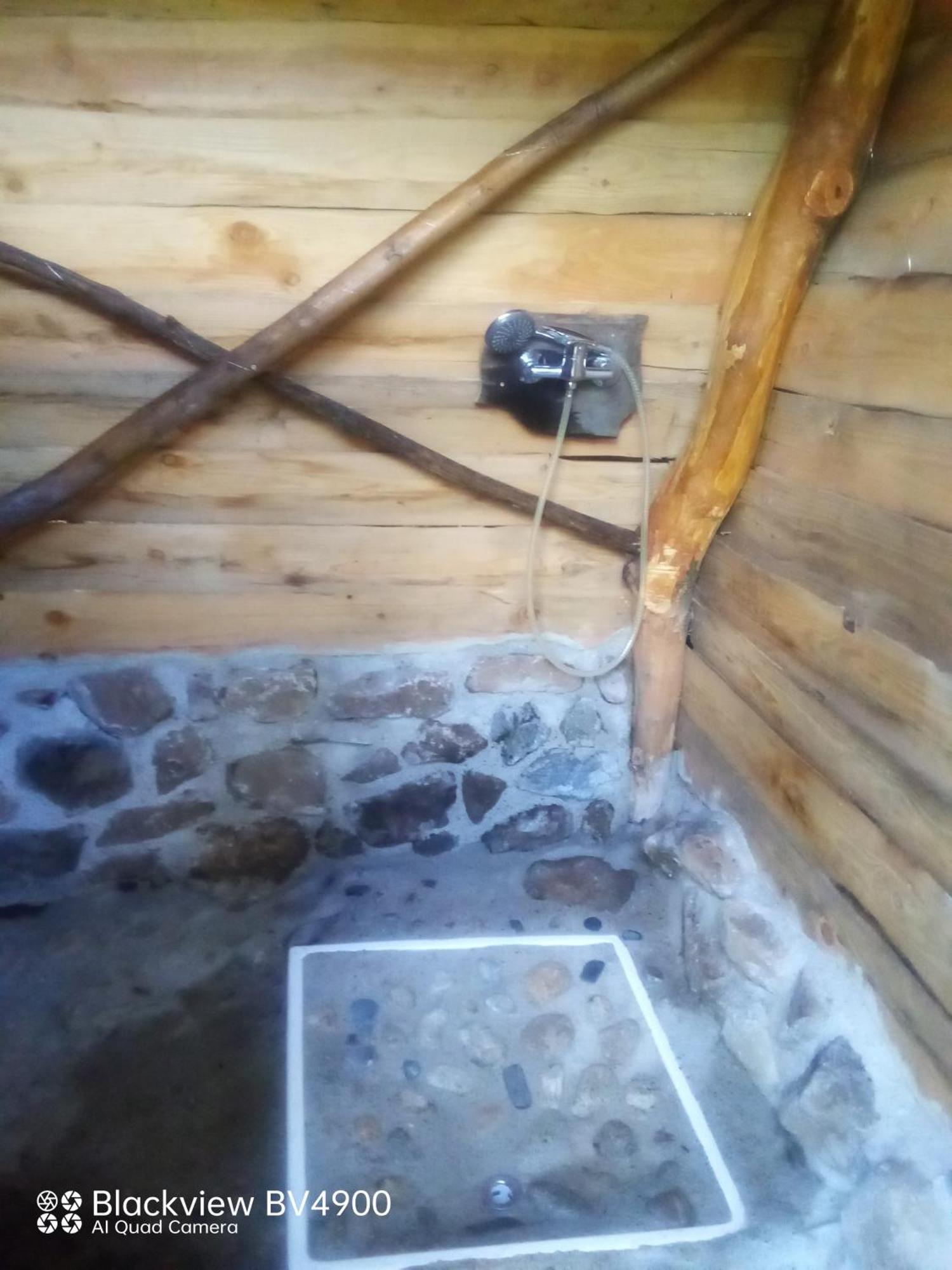Grande Tente Tipi En Pleine Foret Burzet Екстериор снимка